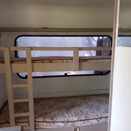 אתר קמפינג Caravane En Pleine Nature *